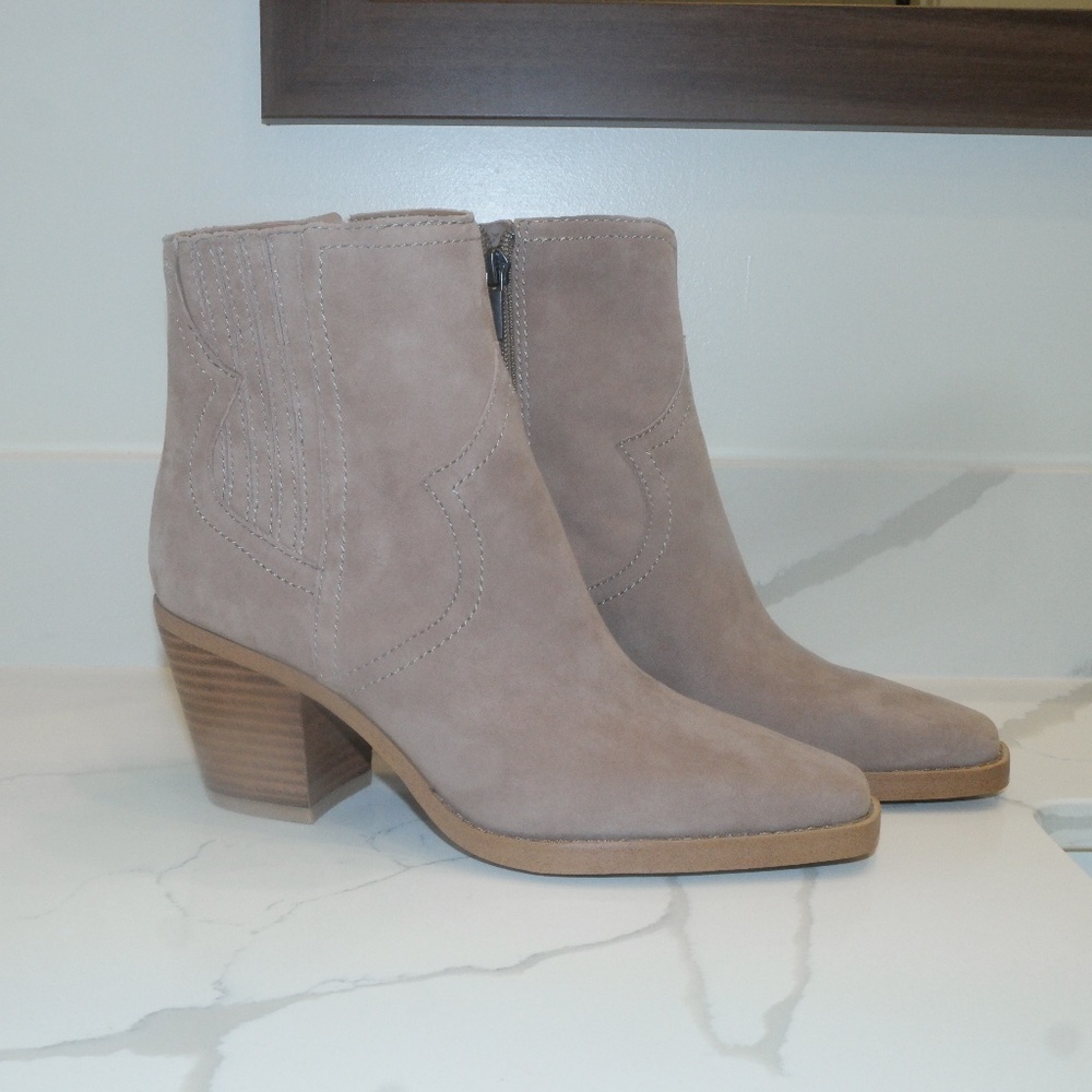 New Jaide Taupe Ankle Boot/Bootie Tan Suede Size 7.5 | Lucky Brand